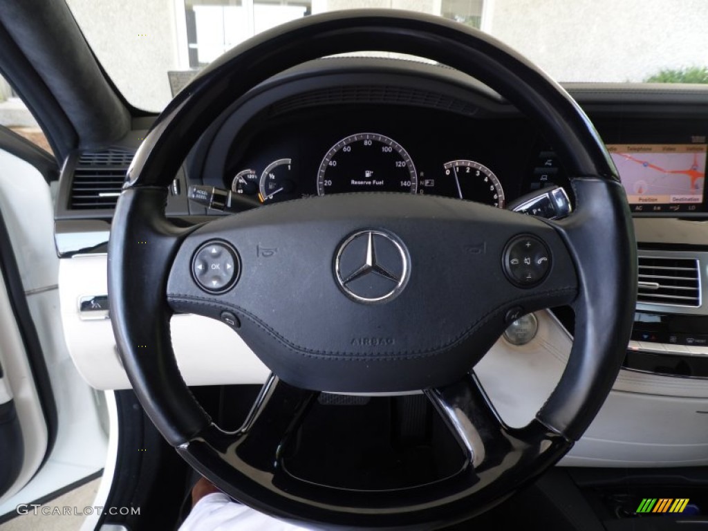 2008 Mercedes-Benz S 550 Sedan designo Porcelain Steering Wheel Photo #81520571