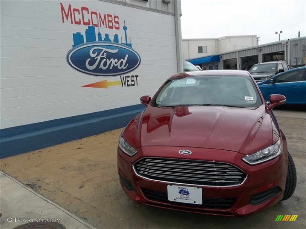 2013 Fusion SE 1.6 EcoBoost - Ruby Red Metallic / Dune photo #1