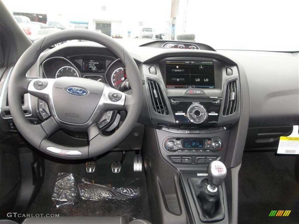 2013 Ford Focus ST Hatchback ST Smoke Storm Recaro Seats Dashboard Photo #81523844