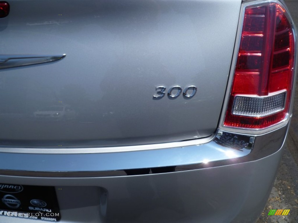 2012 300 Limited - Bright Silver Metallic / Black photo #7