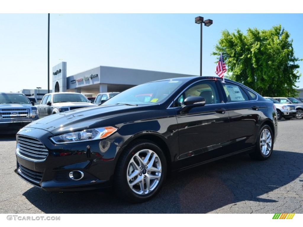 2013 Fusion SE 1.6 EcoBoost - Tuxedo Black Metallic / Dune photo #3