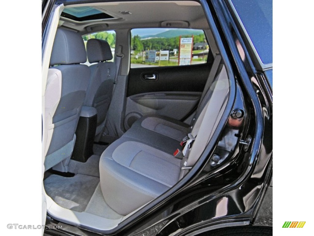 2010 Nissan Rogue SL AWD Rear Seat Photos