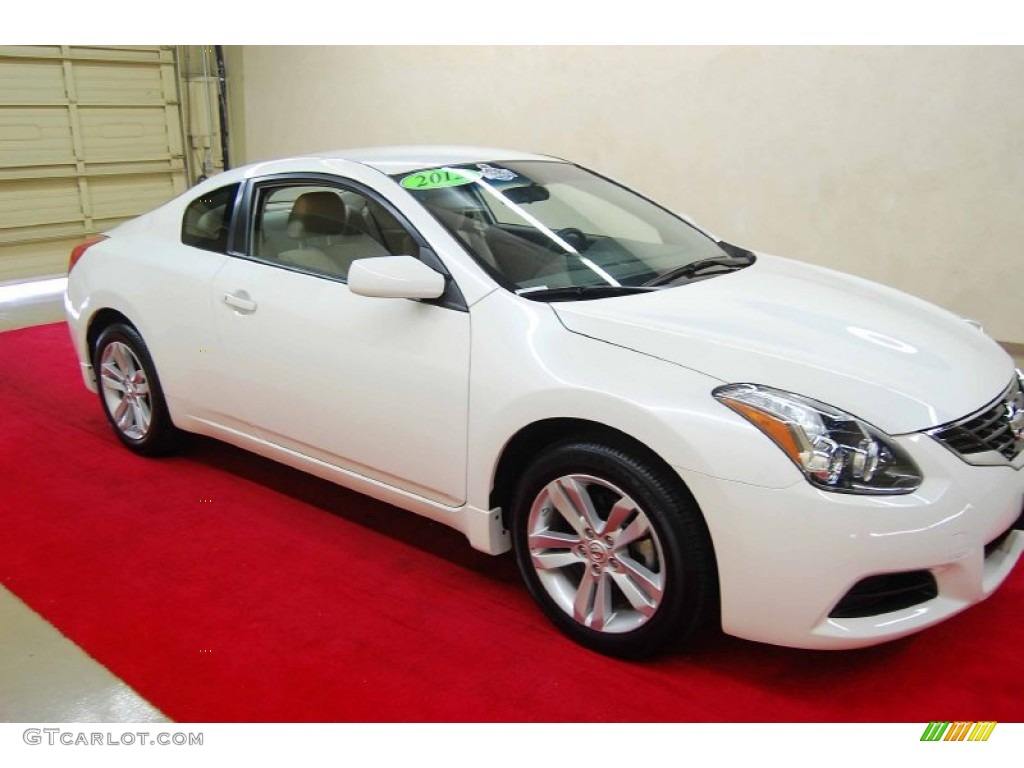 2012 Nissan altima interior colors