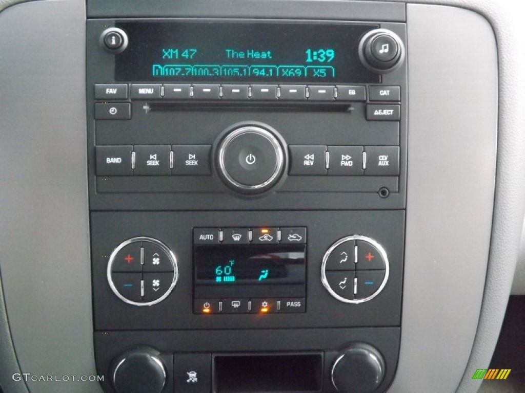 2011 GMC Sierra 1500 SLT Crew Cab 4x4 Controls Photos