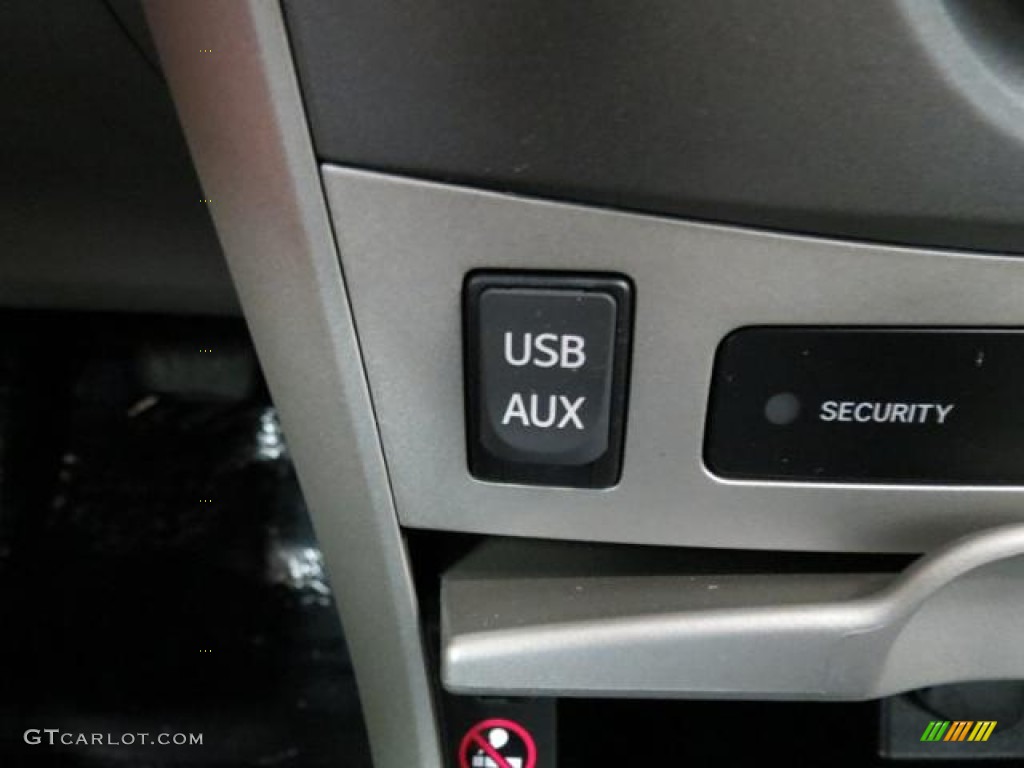 2012 Toyota Corolla LE Controls Photo #81530465