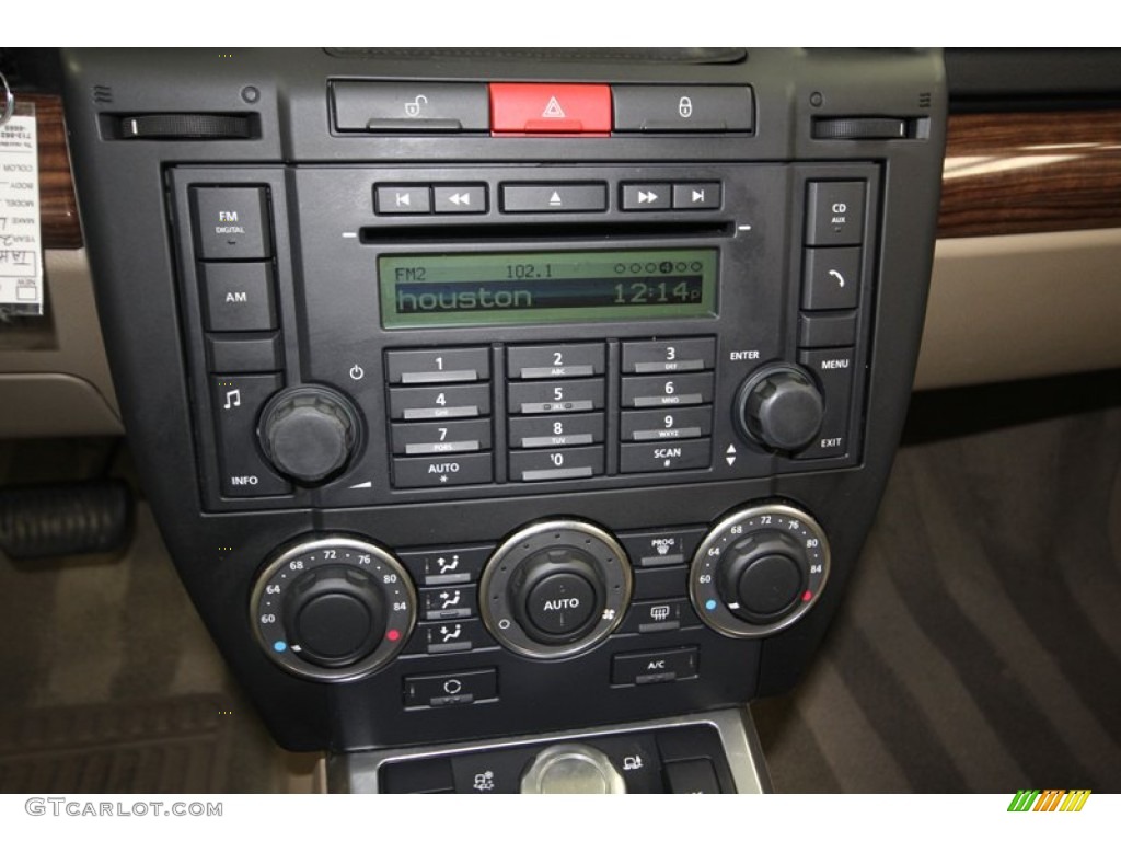 2010 Land Rover LR2 HSE Controls Photo #81531207