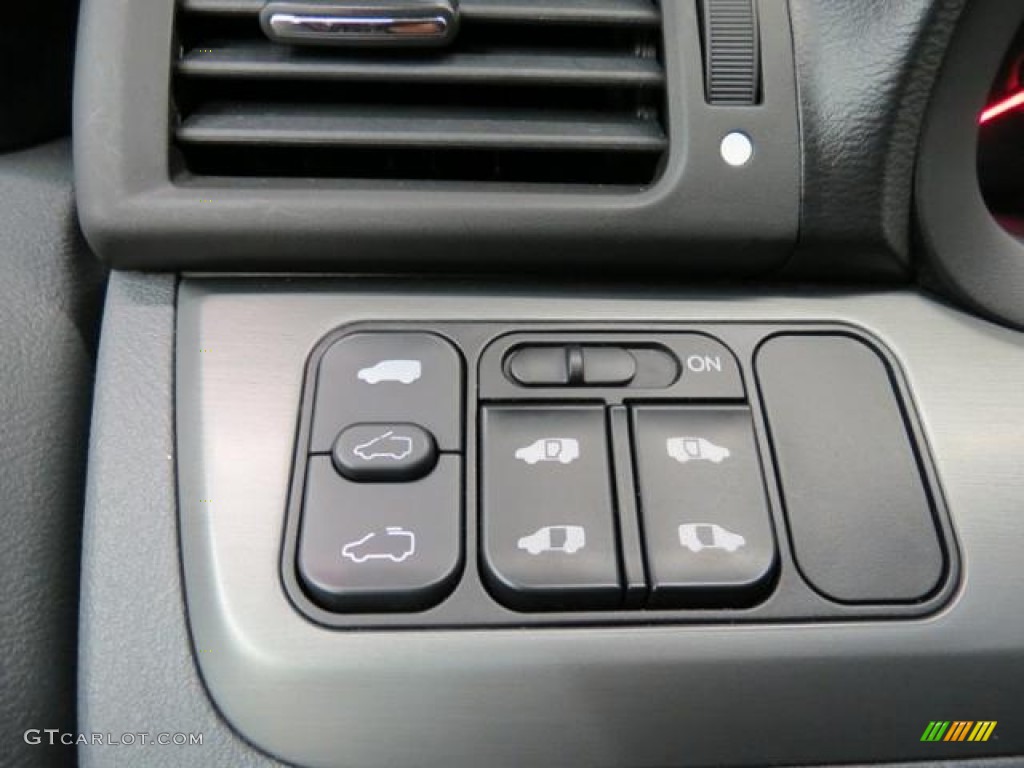 2006 Honda Odyssey EX-L Controls Photo #81531348