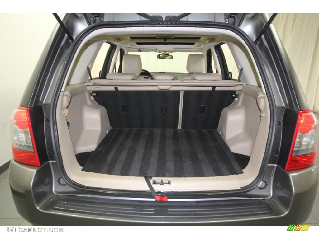 2010 Land Rover LR2 HSE Trunk Photo #81531479