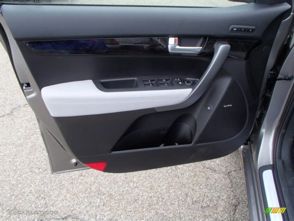 2014 Kia Sorento SX V6 AWD Gray Door Panel Photo #81531733