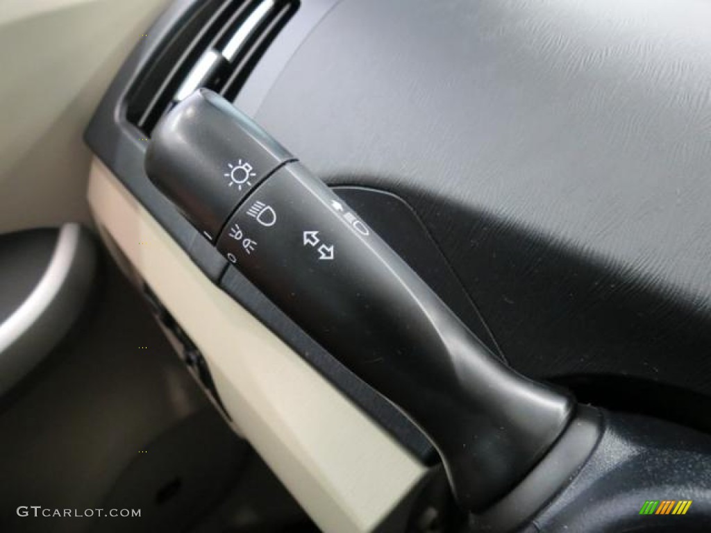 2011 Toyota Prius Hybrid V Controls Photo #81531959