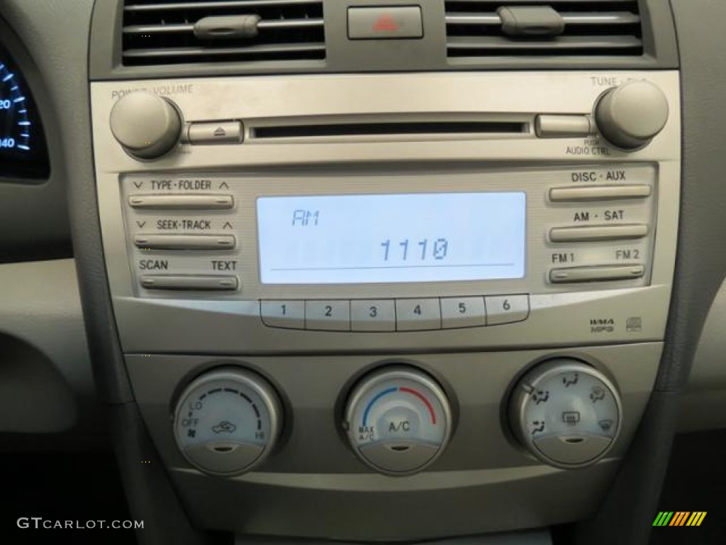 2010 Toyota Camry LE Audio System Photo #81533072