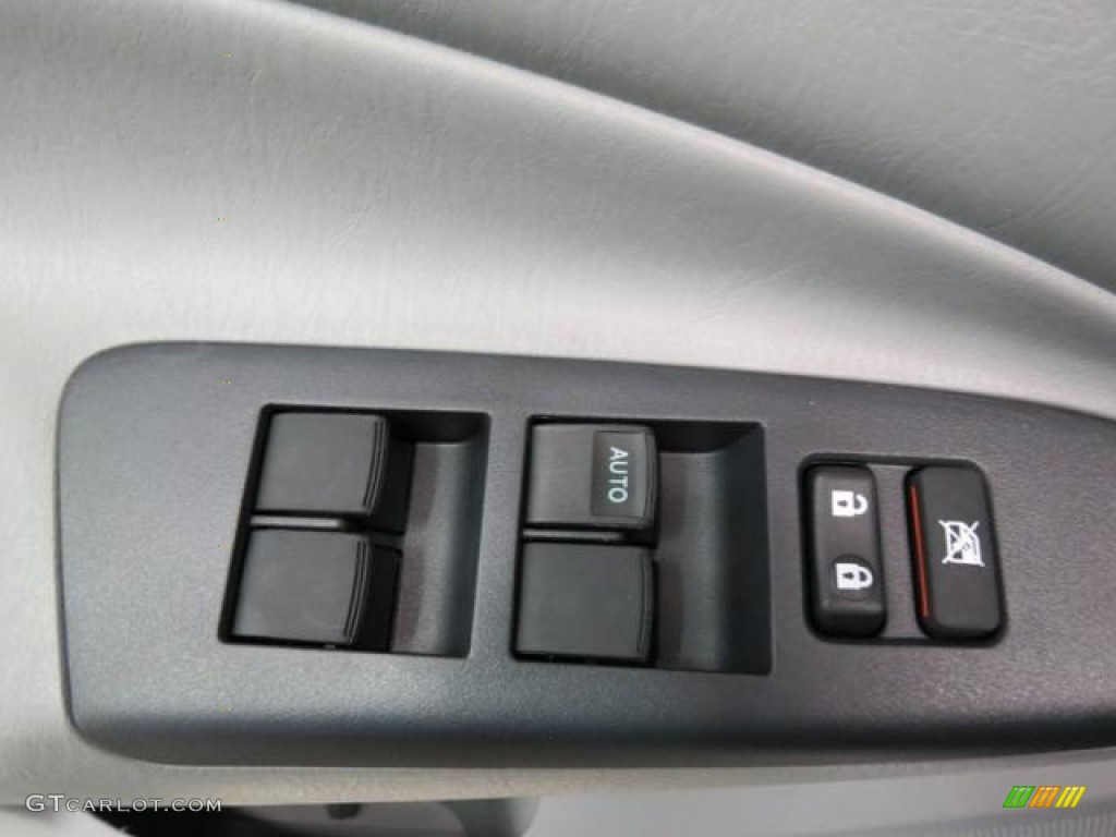 2013 Toyota Tacoma V6 TRD Sport Prerunner Double Cab Controls Photo #81534068