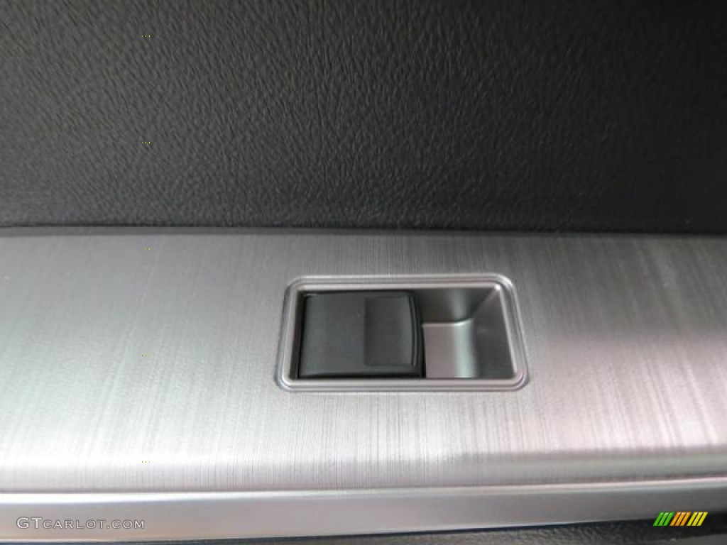 2013 Camry SE - Classic Silver Metallic / Black photo #7