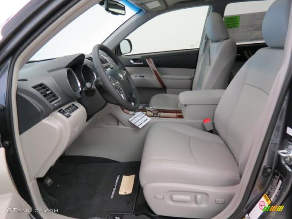 Ash Interior 2013 Toyota Highlander Limited 4WD Photo #81535498