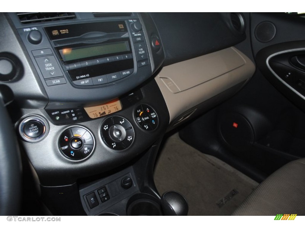 2009 Toyota RAV4 Limited Controls Photo #81535520