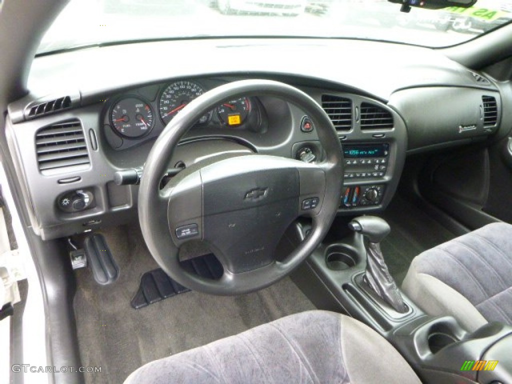2005 Chevrolet Monte Carlo LS Ebony Dashboard Photo #81535856