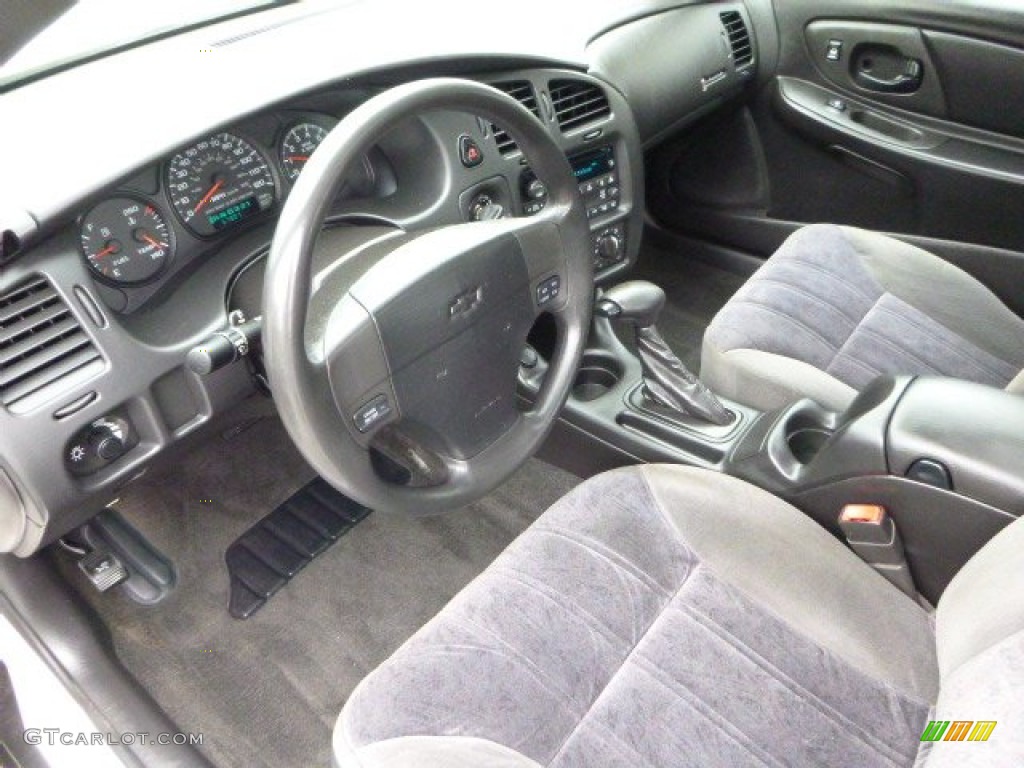 Ebony Interior 2005 Chevrolet Monte Carlo LS Photo #81535904