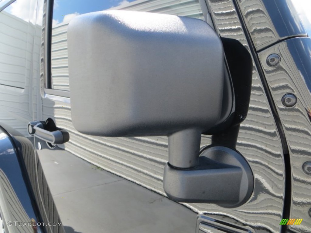 2011 Wrangler Sahara 4x4 - Black / Black photo #16