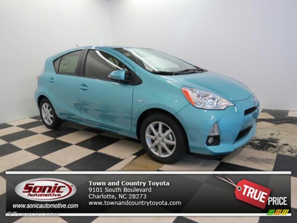 Summer Rain Metallic Toyota Prius c