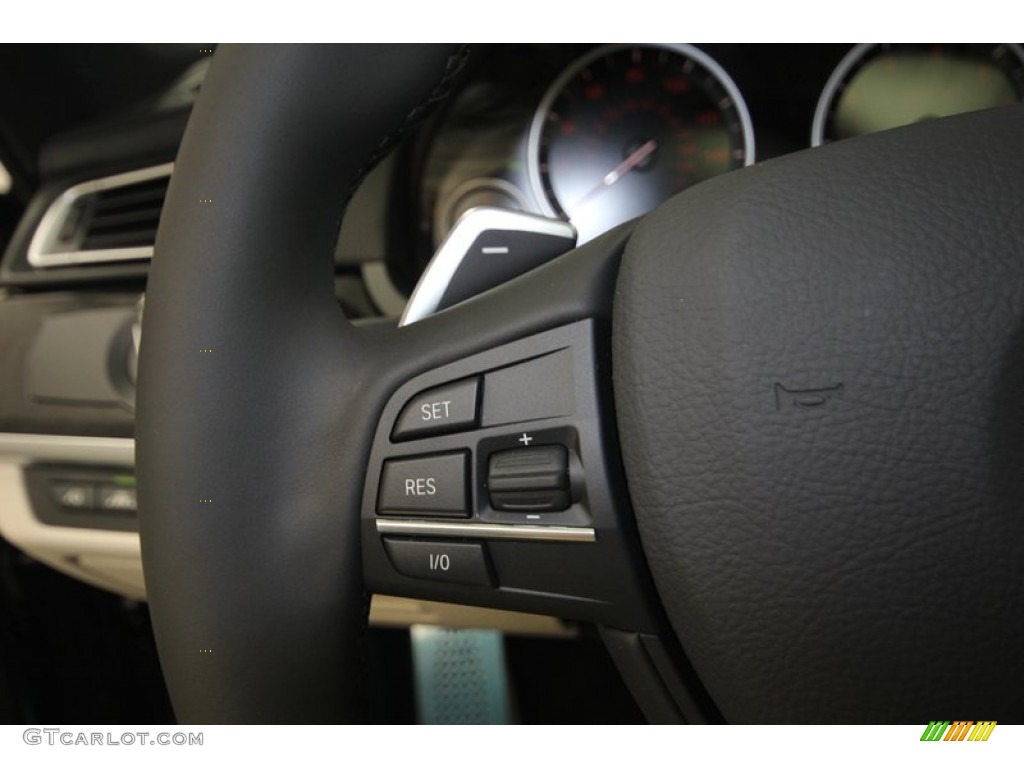 2013 BMW 7 Series 740Li Sedan Controls Photos
