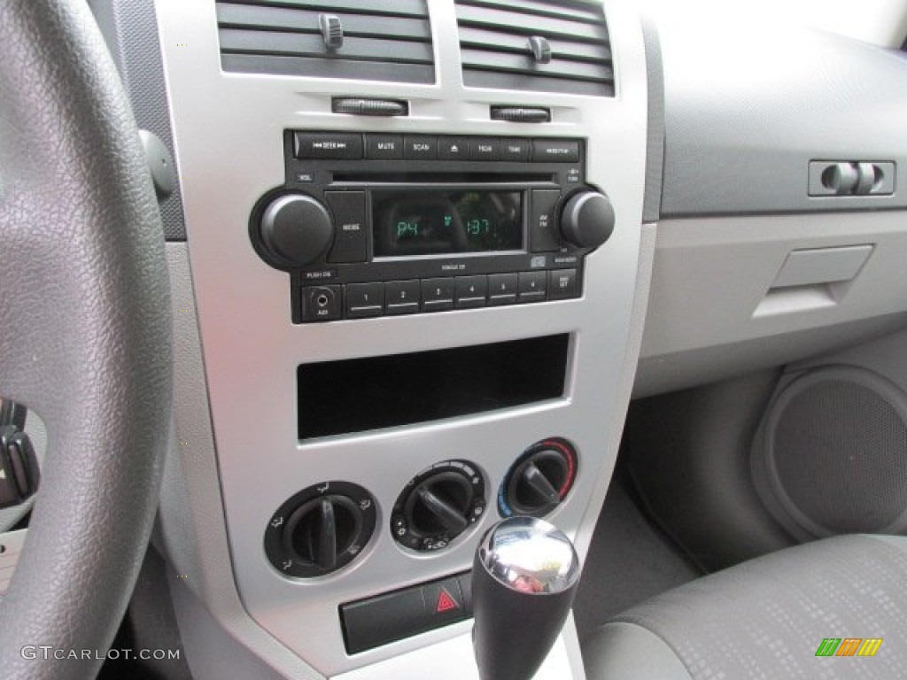 2007 Dodge Caliber SXT Controls Photo #81540986