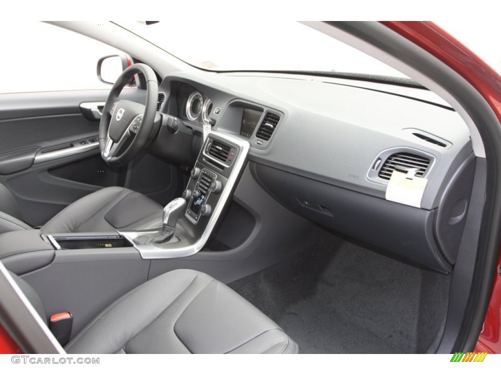 2013 Volvo S60 T5 Dashboard Photos