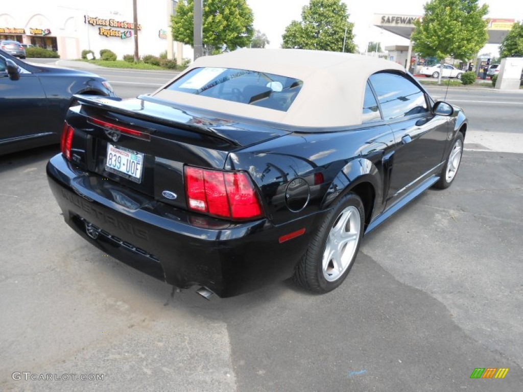 2000 Mustang GT Convertible - Black / Medium Parchment photo #5