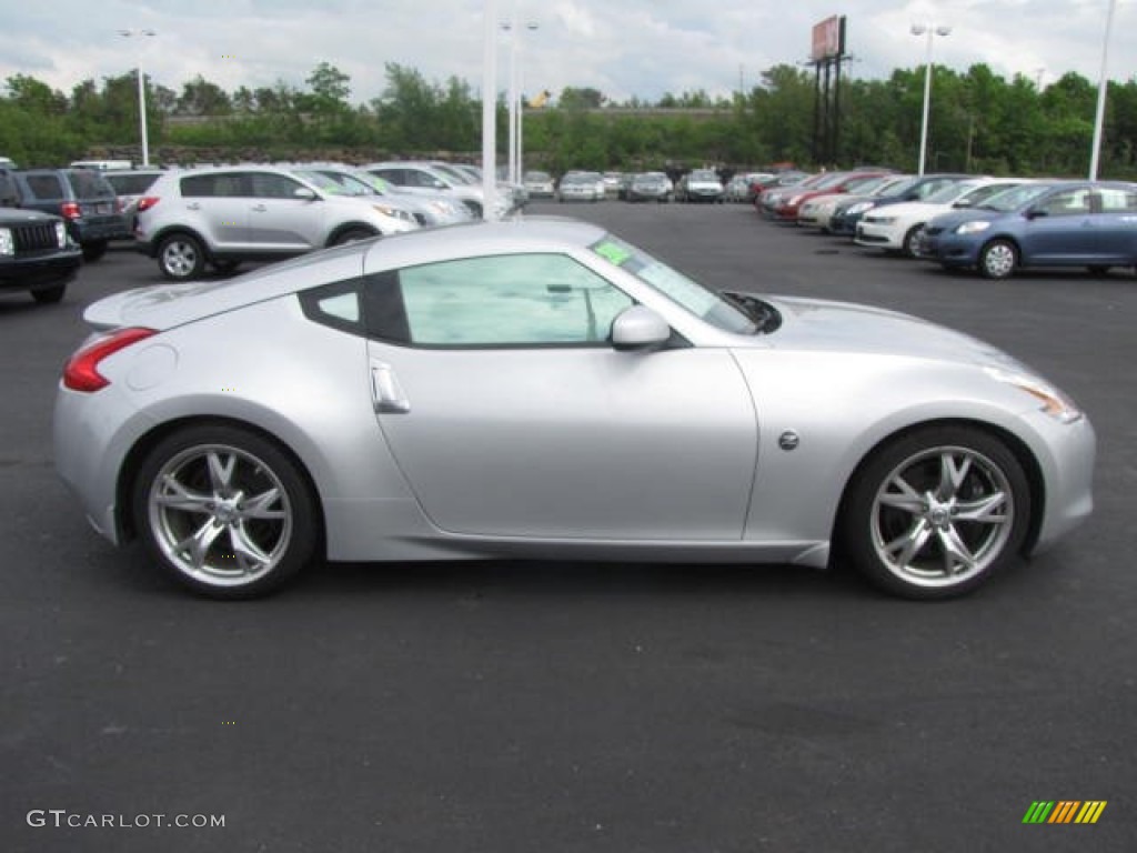 Brilliant Silver 2009 Nissan 370Z Sport Touring Coupe Exterior Photo #81542952
