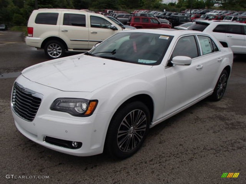 2013 Chrysler 300 S V6 AWD Exterior Photos