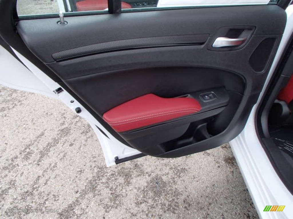 2013 Chrysler 300 S V6 AWD Door Panel Photos