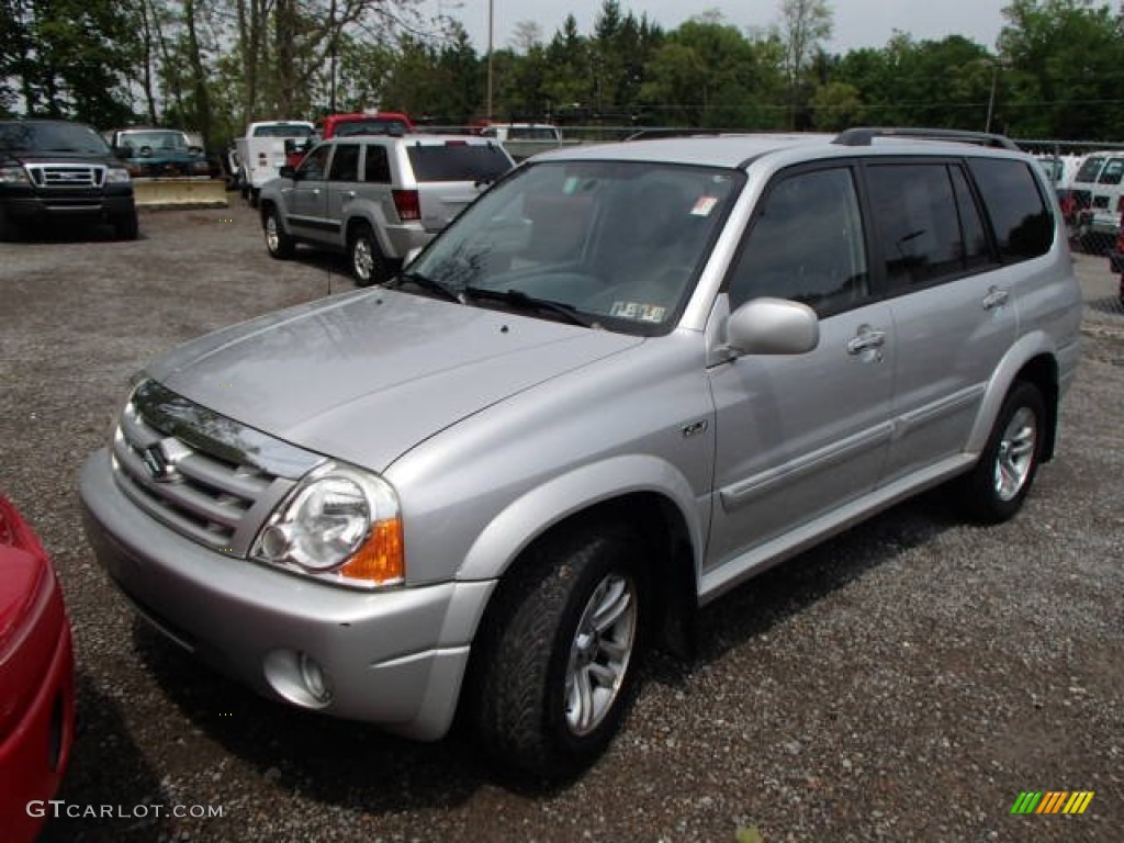 2004 XL7 EX 4x4 - Silky Silver Metallic / Gray photo #3