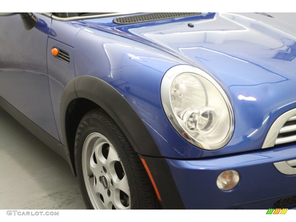 2005 Cooper Hardtop - Hyper Blue Metallic / Panther Black photo #12