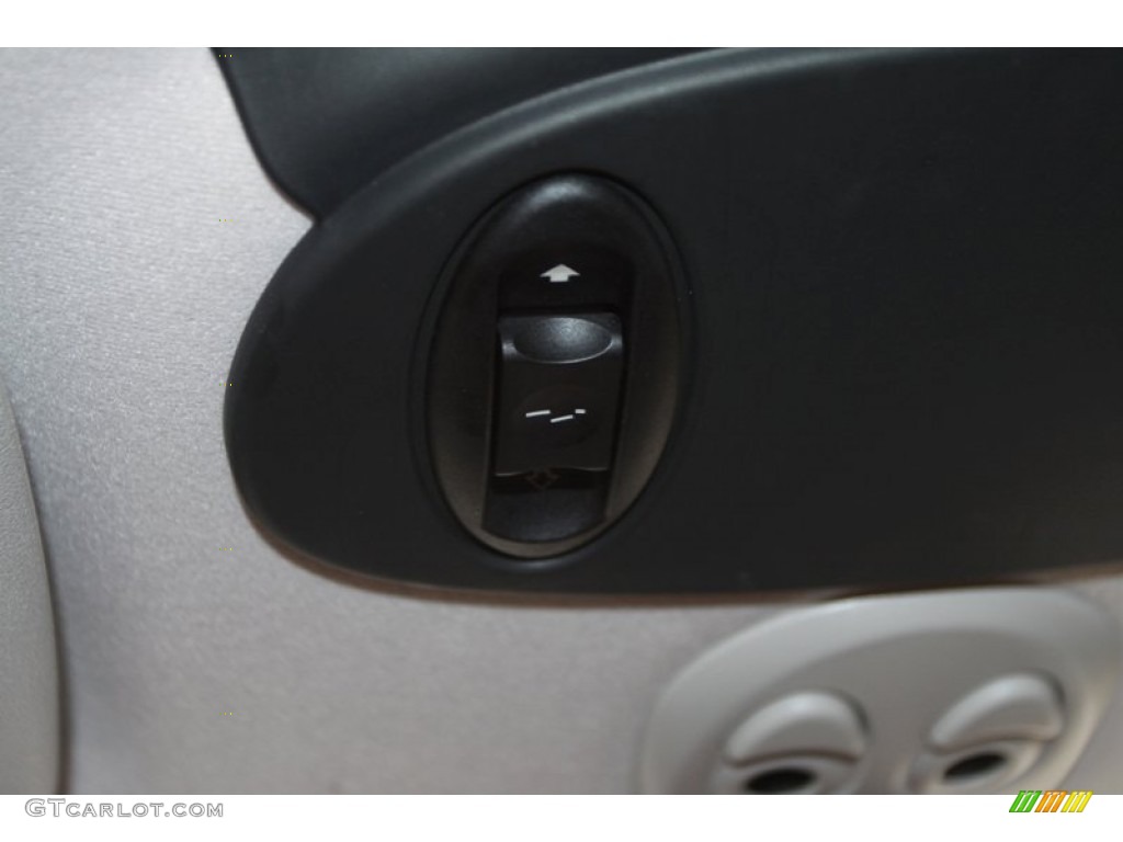 2005 Cooper Hardtop - Hyper Blue Metallic / Panther Black photo #31