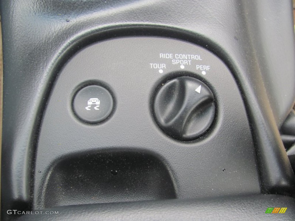 1998 Chevrolet Corvette Coupe Controls Photo #81548058