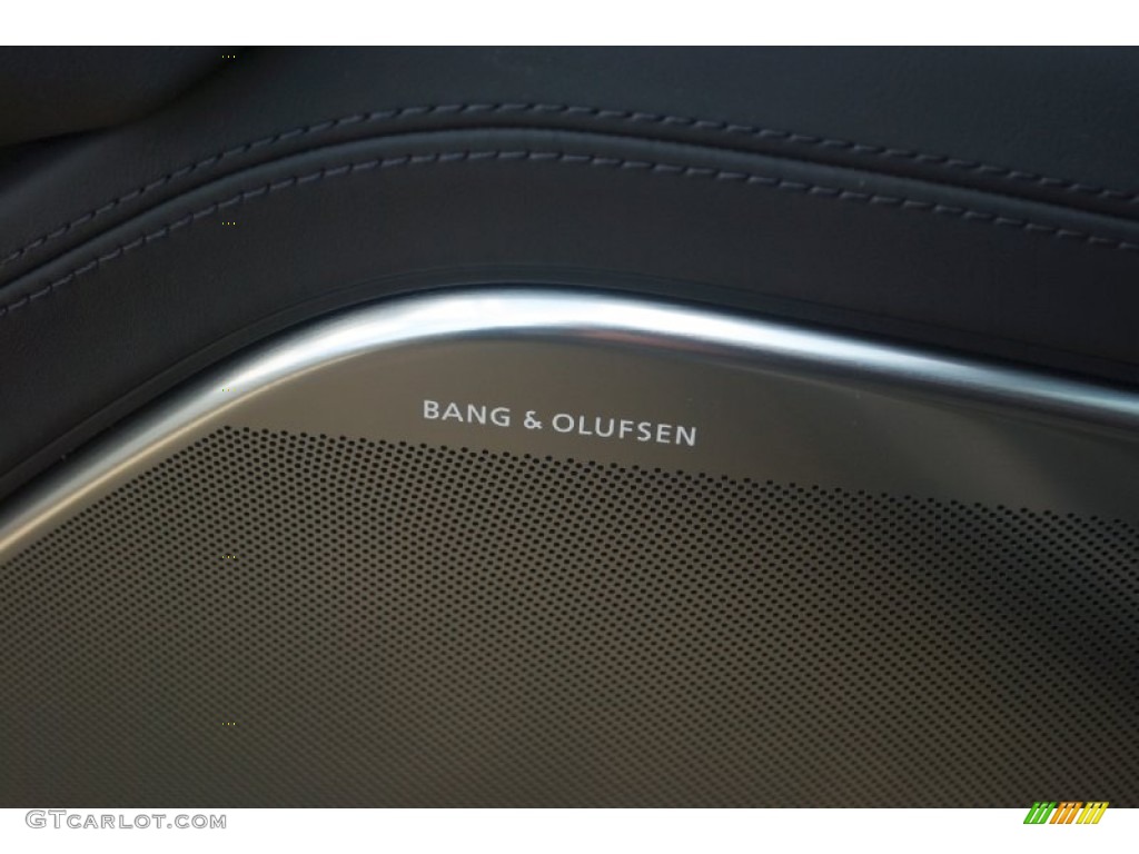 2013 Audi S8 4.0 TFSI quattro Sedan Audio System Photo #81551500