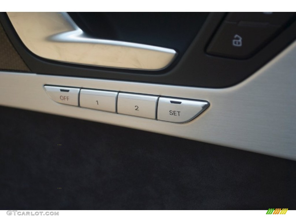 2013 Audi S8 4.0 TFSI quattro Sedan Controls Photo #81551517