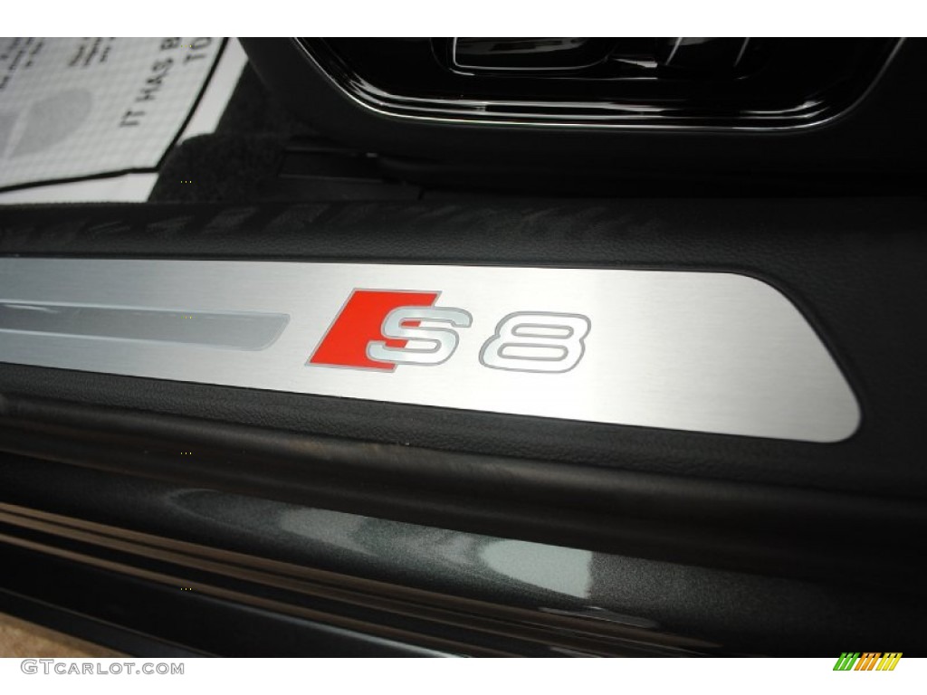 2013 Audi S8 4.0 TFSI quattro Sedan Marks and Logos Photo #81552441