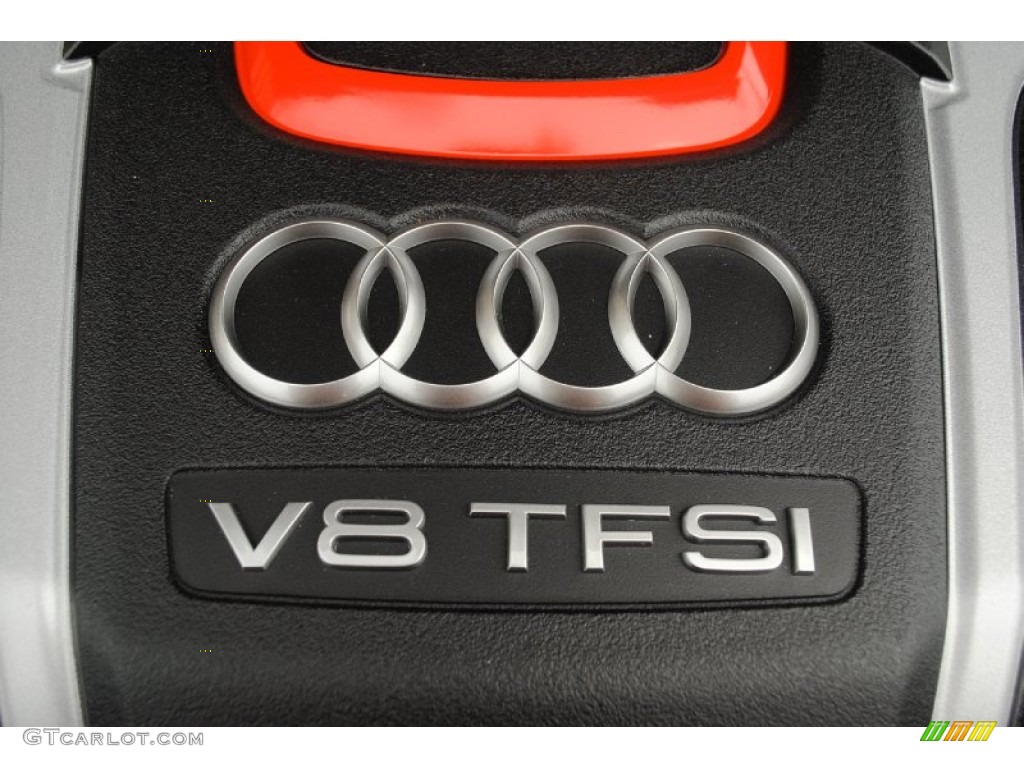 2013 Audi S8 4.0 TFSI quattro Sedan Marks and Logos Photos