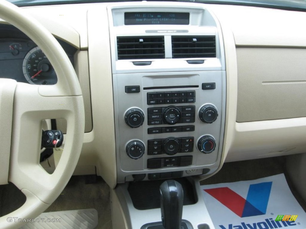 2008 Ford Escape XLT V6 4WD Controls Photos
