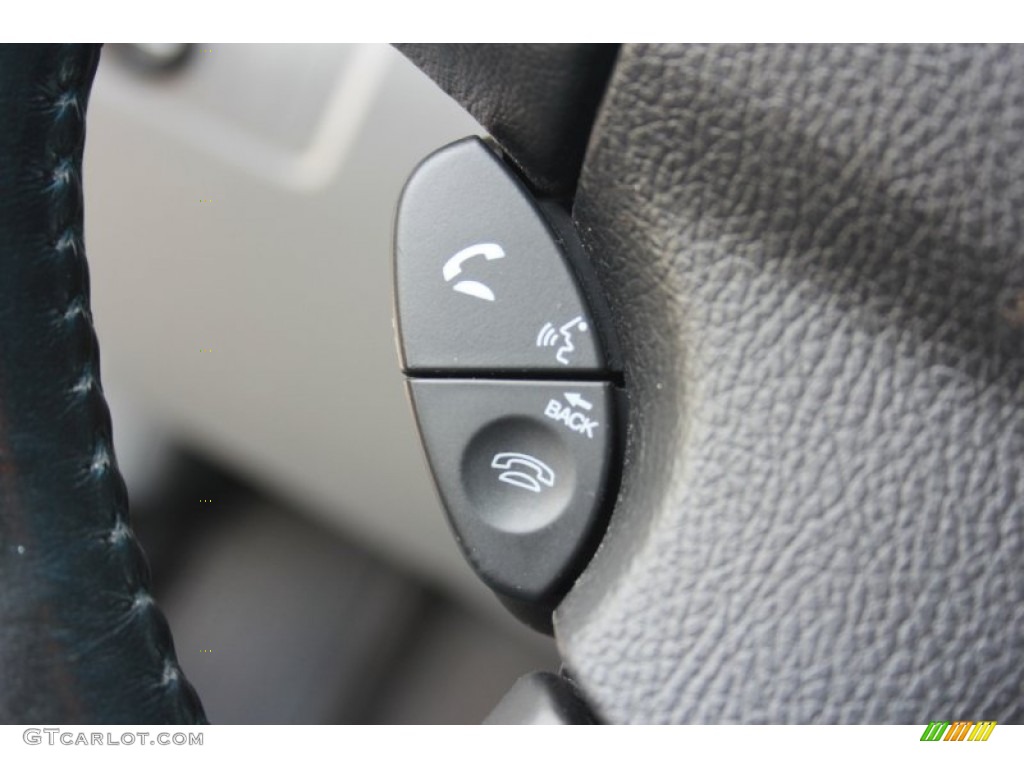 2005 Acura TL 3.2 Controls Photos