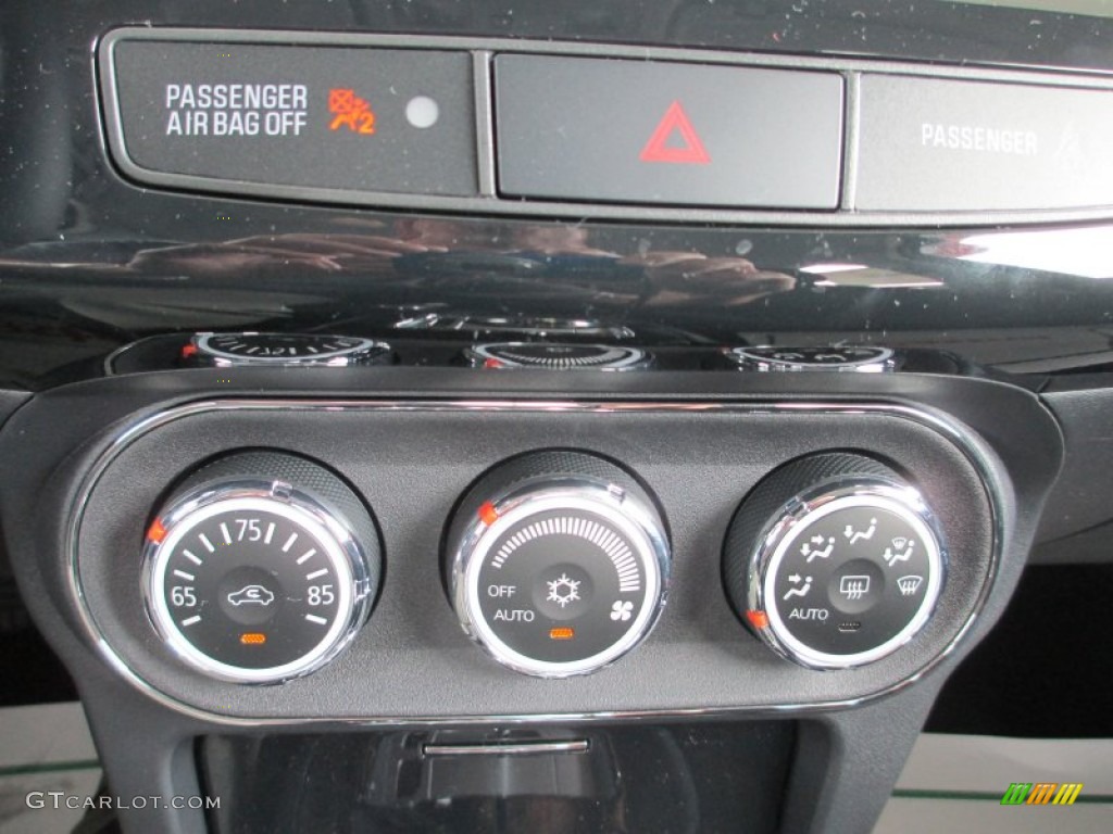 2013 Mitsubishi Lancer GT Controls Photo #81555990