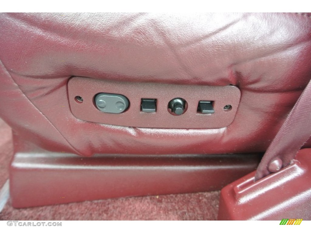 1998 GMC Suburban 1500 4x4 Controls Photo #81558015