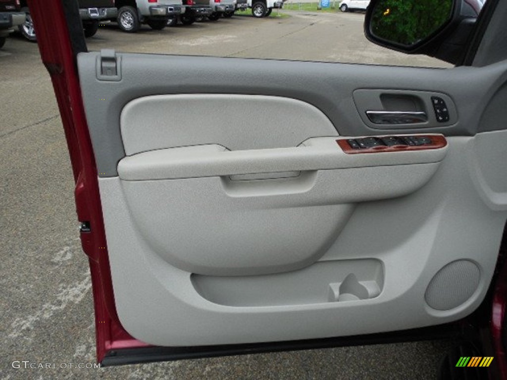 2010 Chevrolet Suburban LTZ 4x4 Door Panel Photos