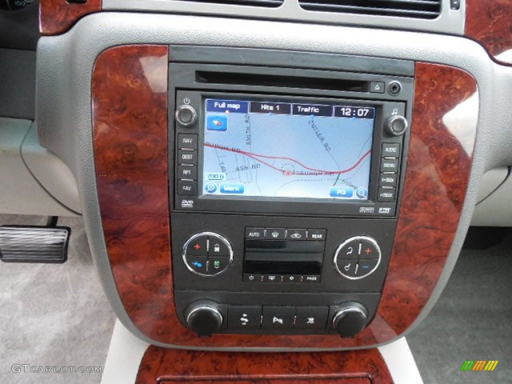 2010 Chevrolet Suburban LTZ 4x4 Controls Photo #81558455