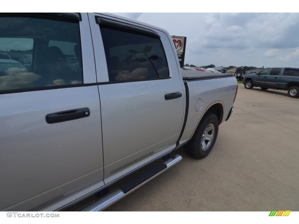 2010 Ram 1500 ST Crew Cab - Bright Silver Metallic / Dark Slate/Medium Graystone photo #11