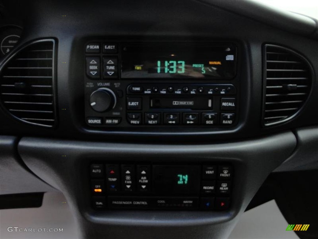 2001 Regal LS - Bordeaux Red Pearl / Graphite photo #12