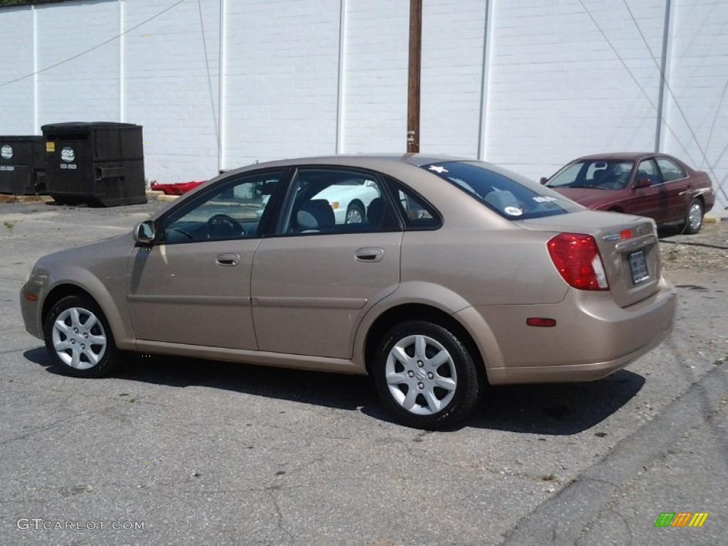 2005 Forenza S Sedan - Champagne Beige Metallic / Gray photo #6