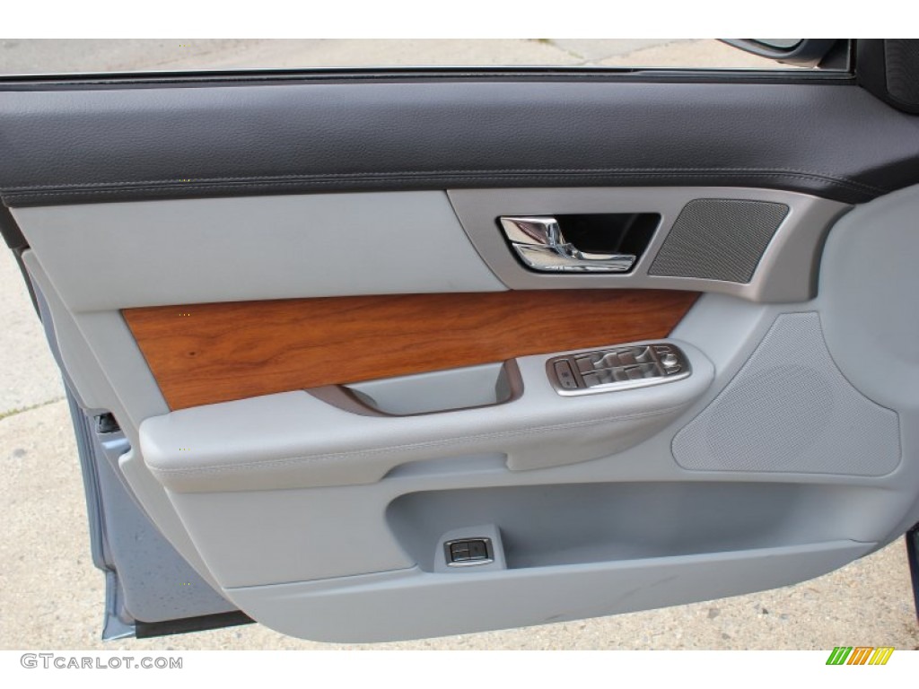 2009 Jaguar XF Luxury Door Panel Photos