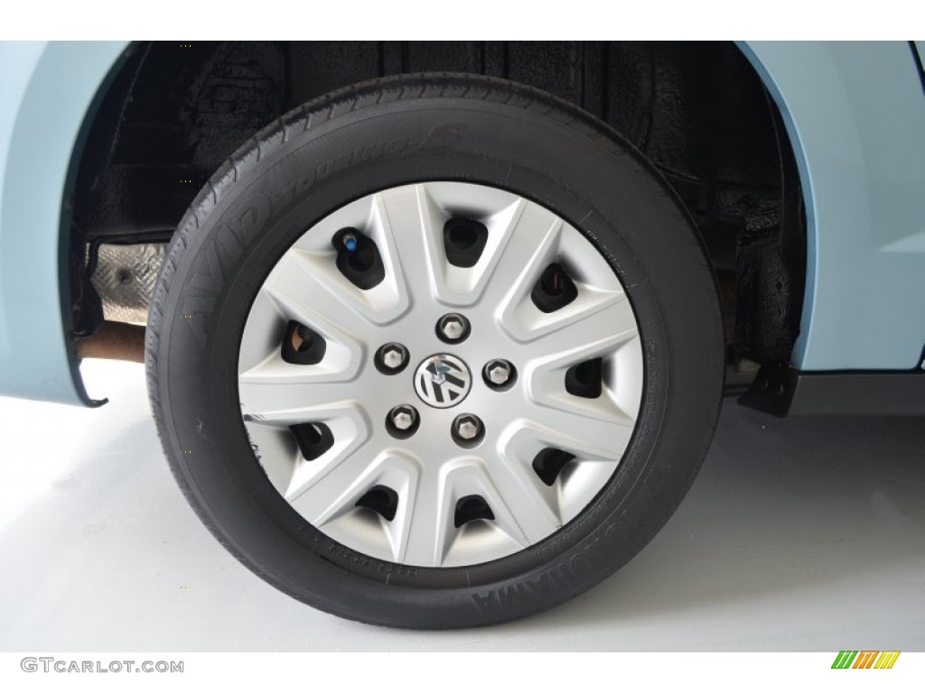 2009 Volkswagen Routan S Wheel Photos