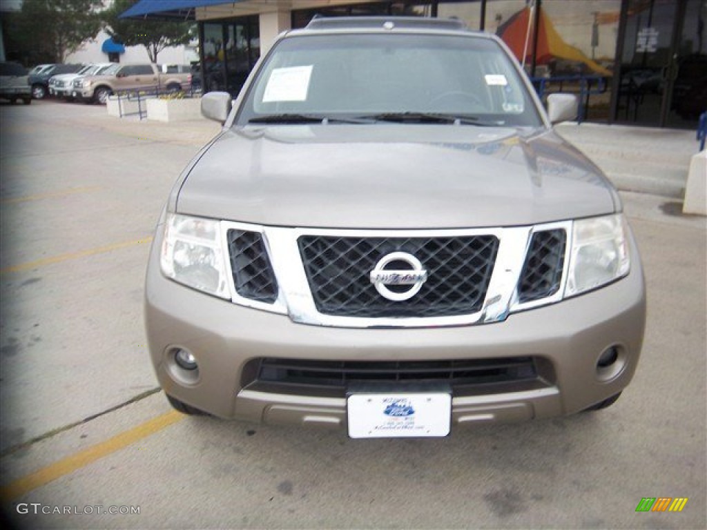 2008 Pathfinder SE V8 - Desert Stone / Graphite photo #3